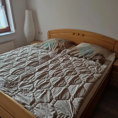 Ruhig Gelegene Ferienwohnung